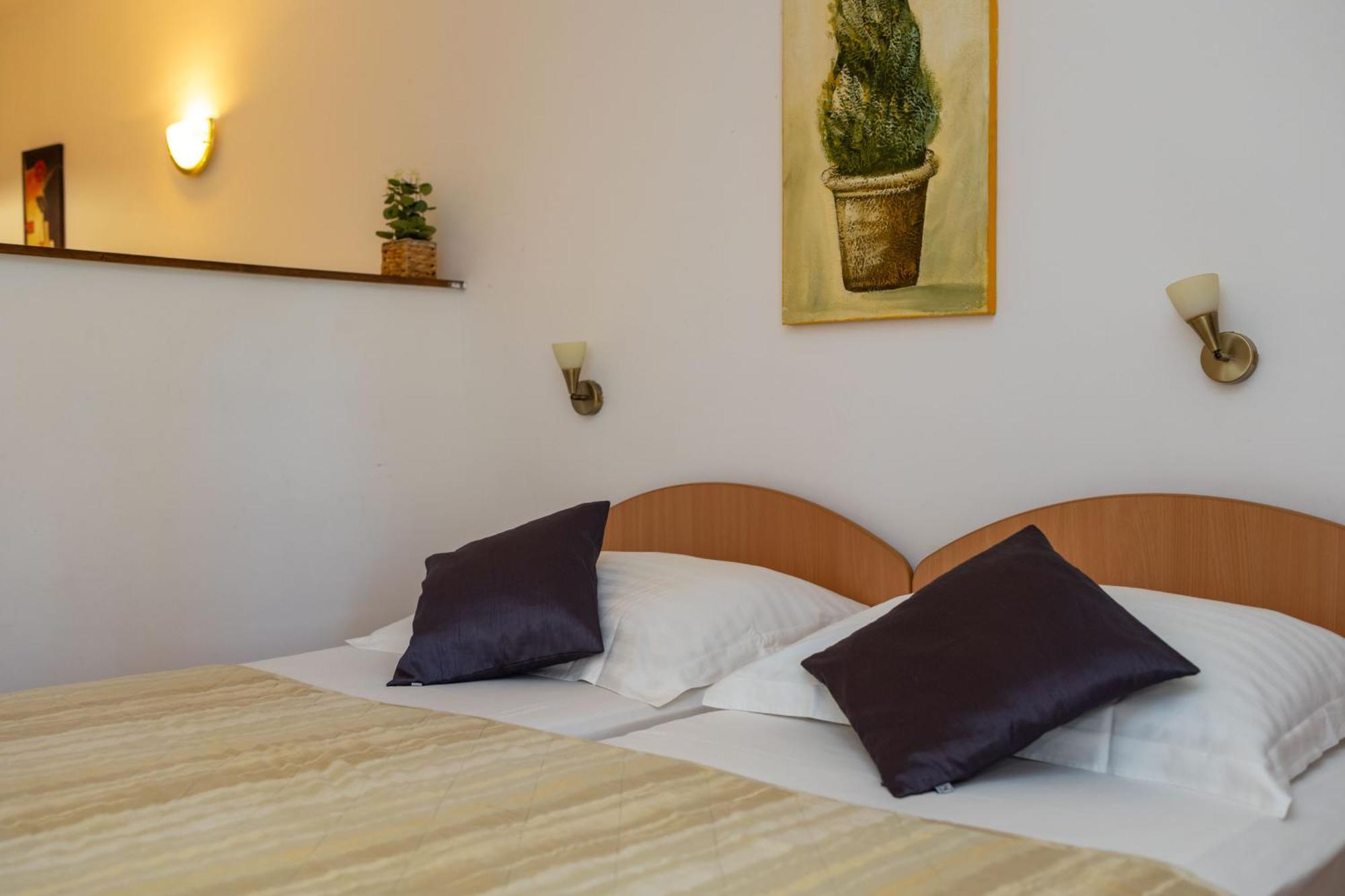 Premium Apartments - Lavica Beach Podstrana Exteriör bild