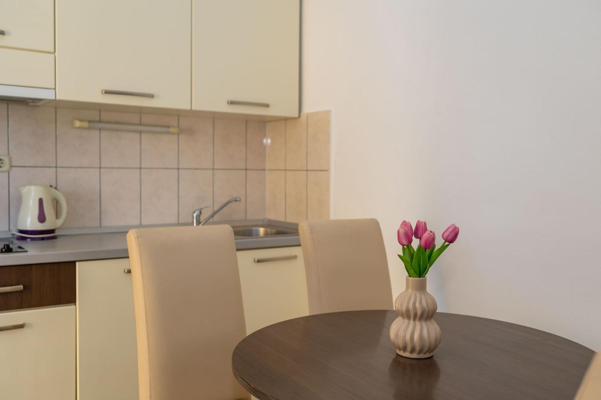 Premium Apartments - Lavica Beach Podstrana Rum bild
