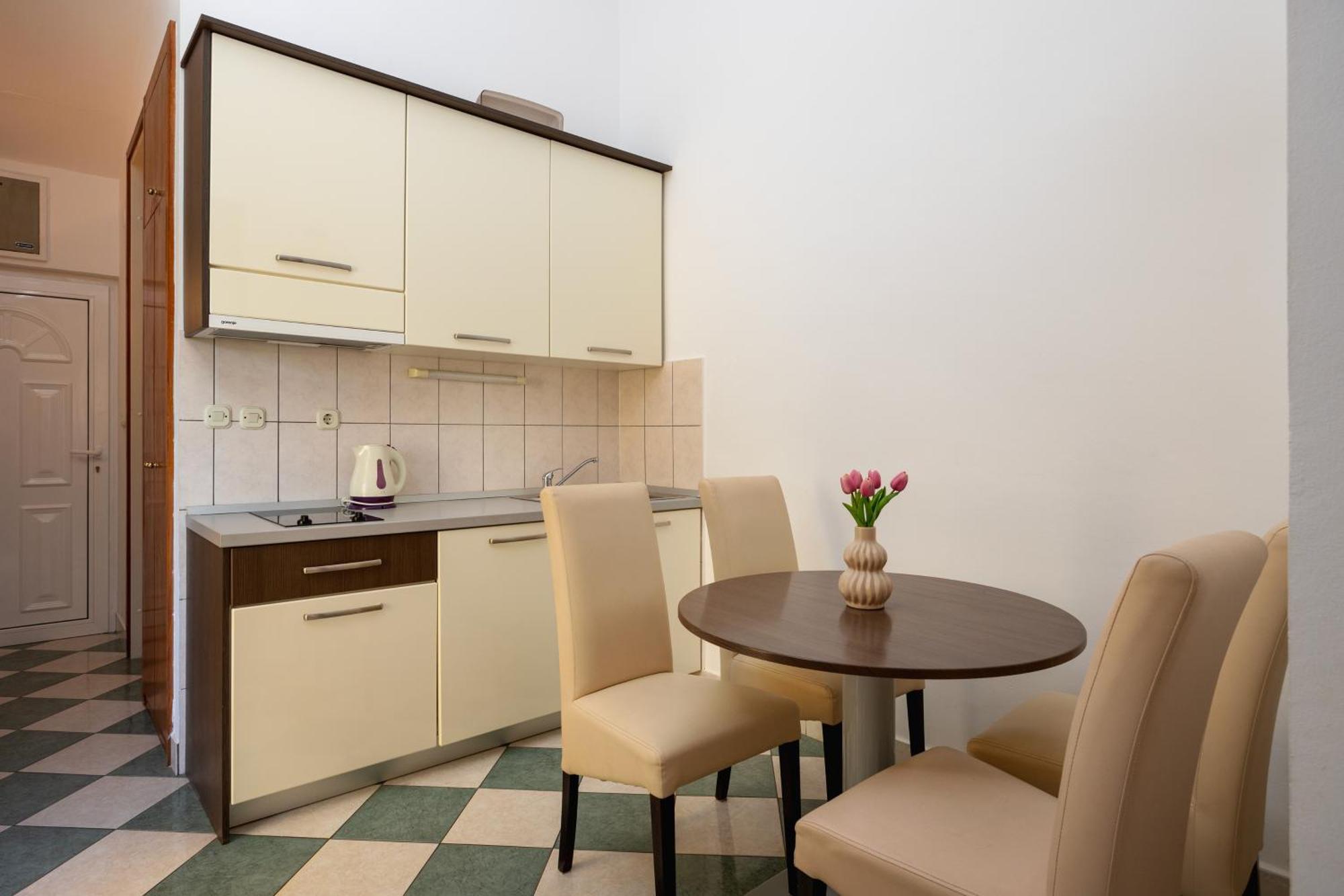 Premium Apartments - Lavica Beach Podstrana Rum bild